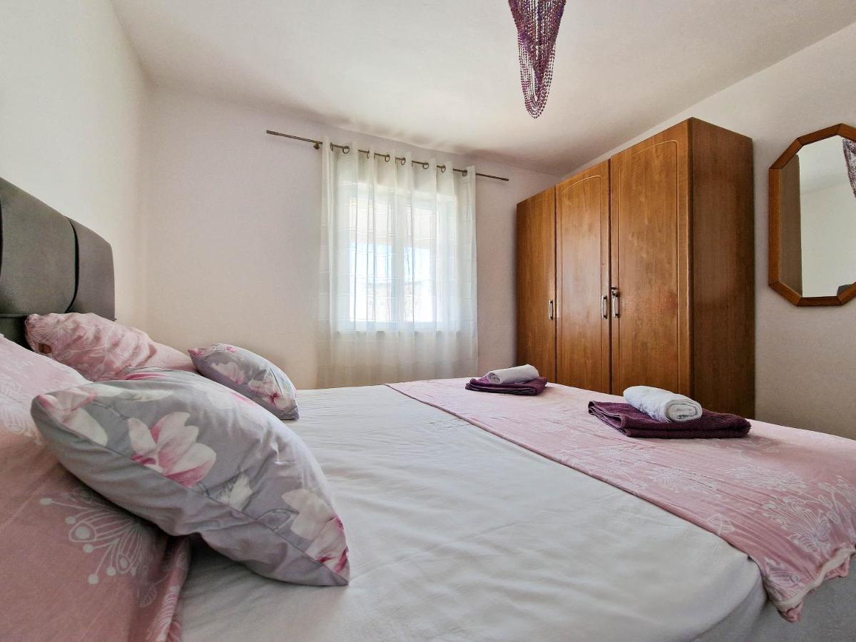 Vila Cicovac Novalja Exteriör bild